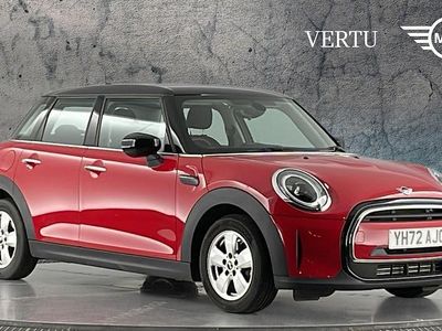 Begagnad Mini Cooper Classic 136 HK (100 kW) 2022 Röd Halvkombi