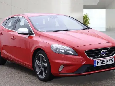 Used Volvo V40 R-Design 150 HP (110 kW) 2015 Red Hatchback