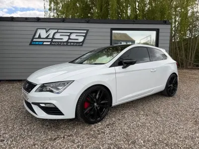 Used Seat Leon CUPRA 300 HP (220 kW) 2018 White Hatchback