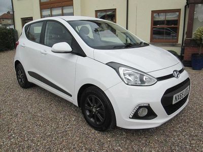 Used Hyundai i10 Premium 2015 White Hatchback
