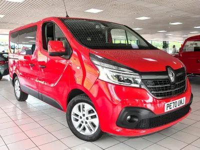 Used Renault Trafic 2020 Red MPV