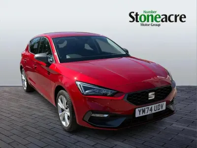 Begagnad Seat Leon FR 204 HK (150 kW) 2025 Röd Halvkombi