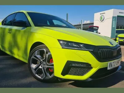Begagnad Skoda Octavia vRS 245 HK (180 kW) 2023 Grön Halvkombi