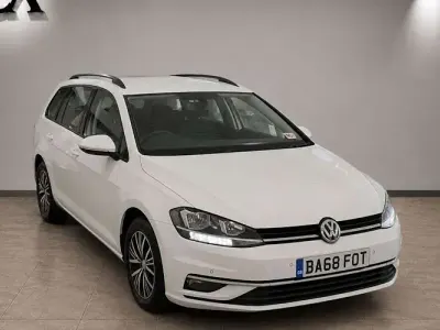 Used VW Golf VII SE 116 HP (85 kW) 2018 White Estate