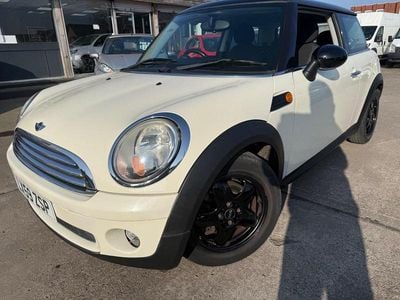 Used Mini Cooper Hatch 2009 White Hatchback