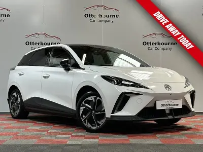 Used MG MG4 EV Trophy 2023 White Hatchback