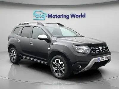 Käytetty Dacia Duster Prestige 90 HP (66 kW) 2022 Musta Katumaasturi