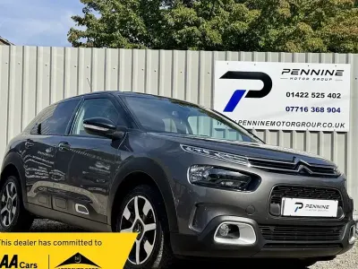 Used Citroën C4 Cactus Flair 110 HP (80 kW) 2018 Red Hatchback