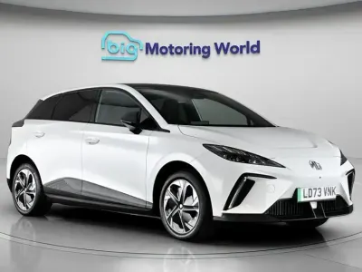 Begagnad MG MG4 EV Trophy 319 kW (435 HK) 2023 Halvkombi
