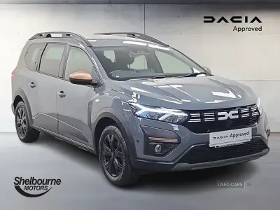 Used Dacia Jogger Extreme 141 HP (103 kW) 2025 Grey MPV