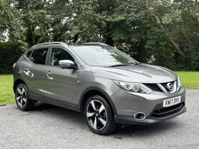 Used Nissan Qashqai N-Connecta 110 HP (80 kW) 2017 Grey SUV