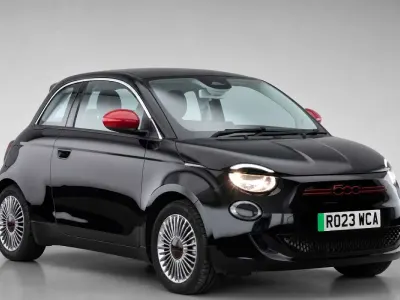 Used Fiat 500e Red 86 kW (118 HP) 2023 Black Hatchback