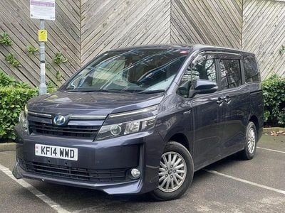 Used Toyota Noah 2014 Grey MPV