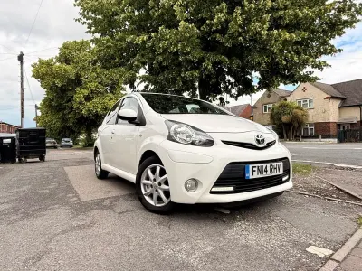 Used Toyota Aygo 2014 White Hatchback
