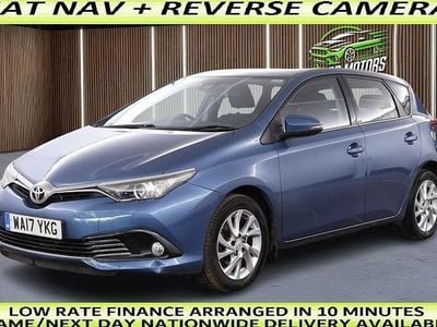Used Toyota Auris Business Edition 116 HP (85 kW) 2017 Blue Hatchback