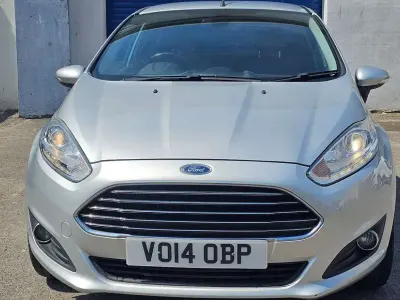Used Ford Fiesta Titanium 125 HP (91 kW) 2014 Silver Hatchback