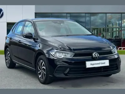Used VW Polo Life 95 HP (69 kW) 2024 Deep black pearl Hatchback