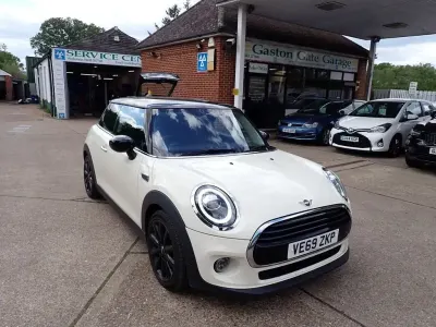 Used Mini Cooper Classic 136 HP (100 kW) 2020 White Hatchback