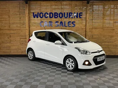 Used Hyundai i10 SE 67 HP (49 kW) 2015 White Hatchback