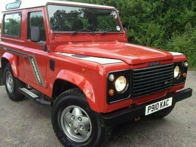 Usado Land Rover Defender 90 HP (66 kW) 1997 SUV