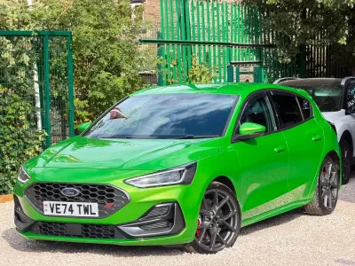 Used Ford Focus ST 280 HP (205 kW) 2024 Green Hatchback