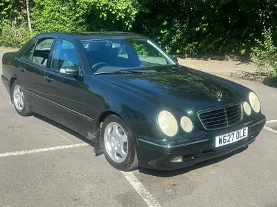 Used Mercedes E240 Avantgarde 2000 Green Sedan