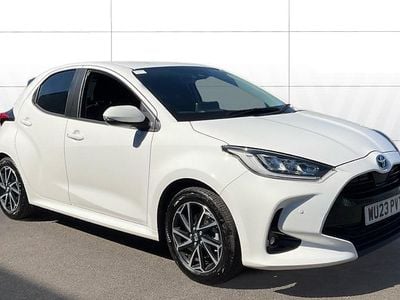 Usado Toyota Yaris Hybrid Design 116 HP (85 kW) 2026 Citadino