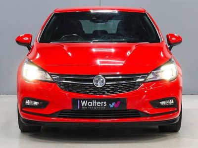 Used Vauxhall Astra SRi 110 HP (80 kW) 2015 Red Hatchback