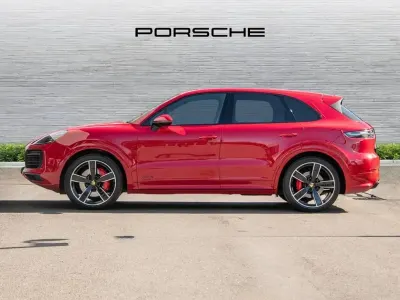 Usado Porsche Cayenne GTS 453 HP (333 kW) 2023 Vermelho SUV