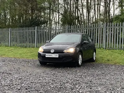 Usado VW Golf VI S 105 HP (77 kW) 2009 Preto Citadino