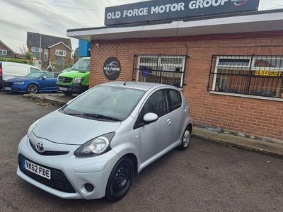 Silver Used 2012 Toyota Aygo Hatchback | £2,495 (Fair price)