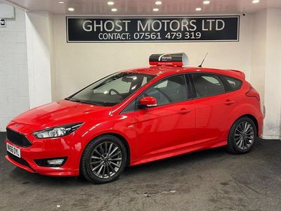 Used Ford Focus ST-Line 125 HP (91 kW) 2017 Red Hatchback