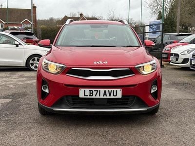 Used Kia Stonic 100 HP (73 kW) 2022 Red SUV