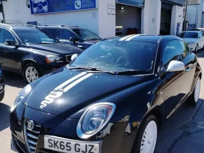 Begagnad Alfa Romeo MiTo 105 HK (77 kW) 2015 Svart Halvkombi