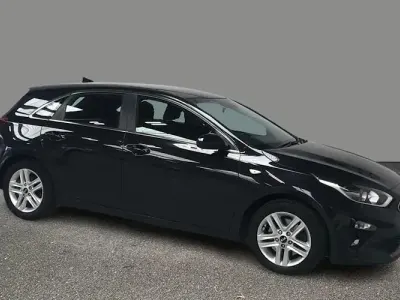 Używany Kia Ceed 120 KM (88 kW) 2021 Czarny Hatchback