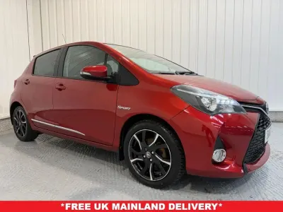 Used Toyota Yaris Sport 99 HP (72 kW) 2015 Red Hatchback