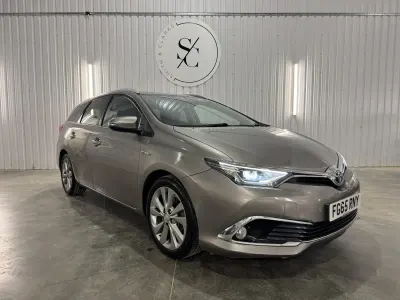 Usado Toyota Auris Hybrid