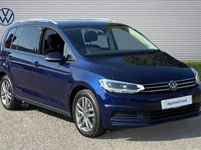 Used VW Touran Match 150 HP (110 kW) 2025 Atlantic blue metallic MPV