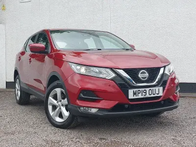 Used Nissan Qashqai Acenta Premium 140 HP (102 kW) 2019 Red SUV