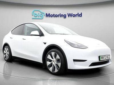 White Used 2022 Tesla Model Y RWD SUV | £21,300 (Good price)