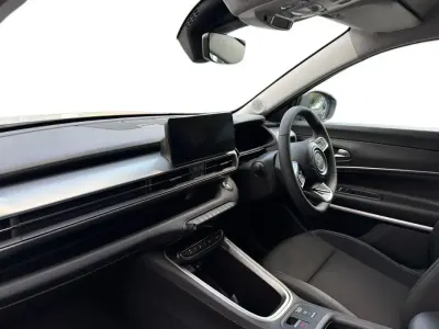 Begagnad Jeep Avenger EV Summit 114 kW (156 HK) 2025 Vit SUV