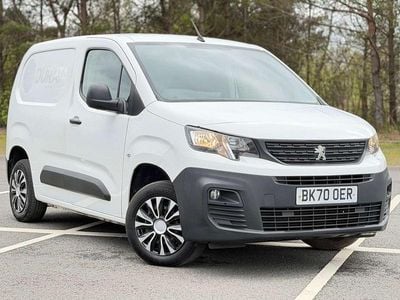 Second-hand Peugeot Partner 131 CP (96 kW) 2020 Alb Monovolum