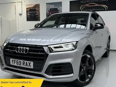 Begagnad Audi Q5 Black Edition 190 HK (139 kW) 2019 Silver SUV