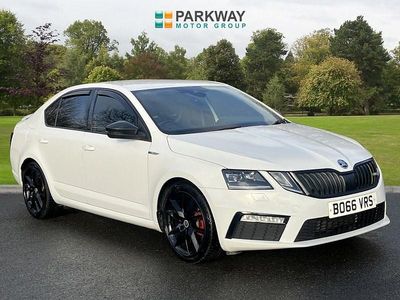 Begagnad Skoda Octavia vRS 184 HK (135 kW) 2017 Vit Halvkombi