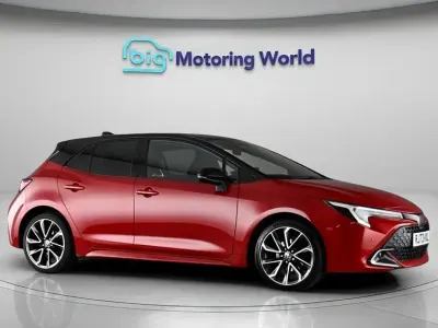 Usado Toyota Corolla 140 CV (102 kW) 2023 Rojo Utilitario