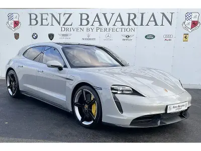 Używany Porsche Taycan Performance Package 559 kW (761 KM) 2023 Szary Kombi