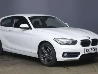 Begagnad BMW 116 Sport Line 2017 Vit Halvkombi