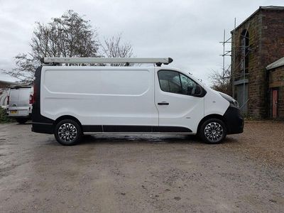 White Used 2016 Vauxhall Vivaro MPV | £5,950 (Fair price)