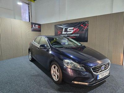 Used Volvo V40 SE 2015 Blue Hatchback