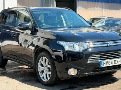Used Mitsubishi Outlander P-HEV 121 HP (88 kW) 2014 Black SUV